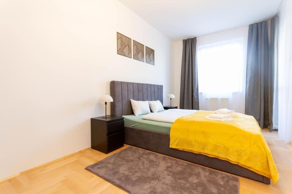 Apartmán Gozsdu White Raven 3 - Terrace And Free Underground Parking Budapest