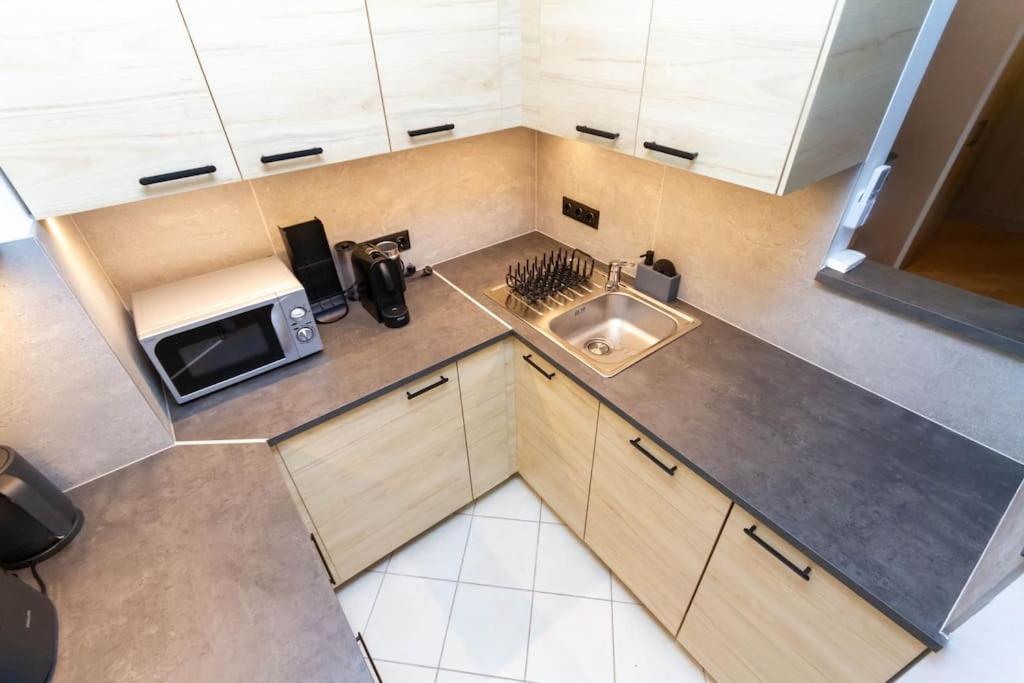 Gozsdu White Raven 3 - Terrace And Free Underground Parking Apartament