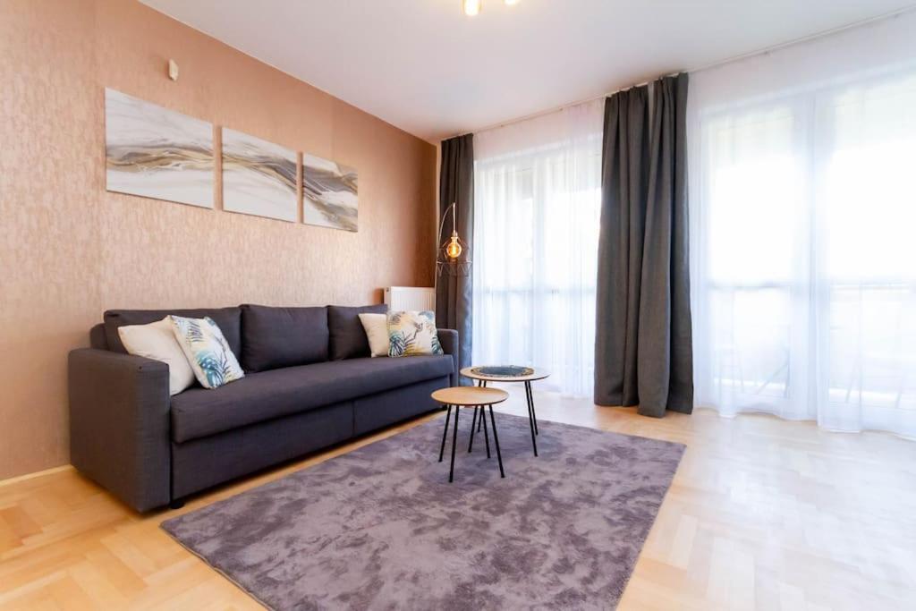 Apartament Gozsdu White Raven 3 - Terrace And Free Underground Parking