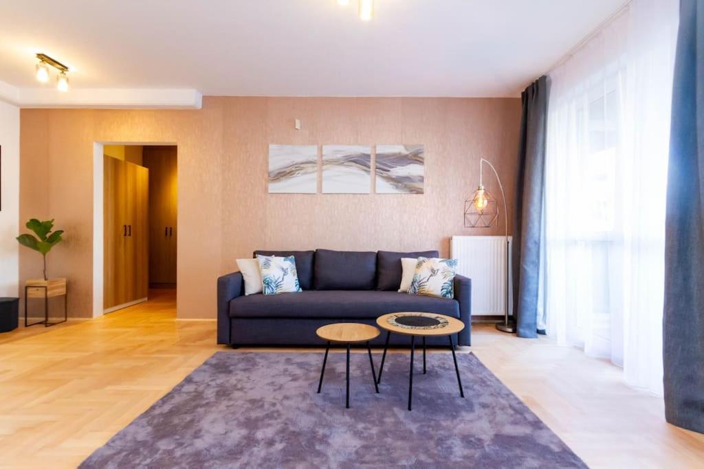 Apartament Gozsdu White Raven 3 - Terrace And Free Underground Parking *
